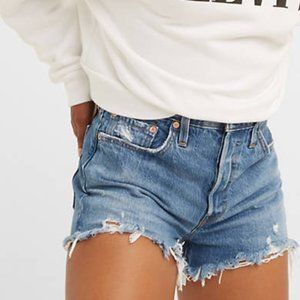 Levis 501 HIGH RISE WOMEN'S SHORTS - Medium Wash